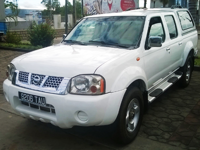 nissan NP300